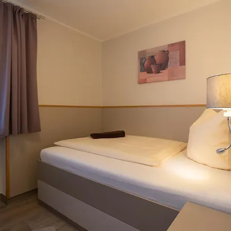 Hotel Stadt-gut-hotel Siegboot 3*