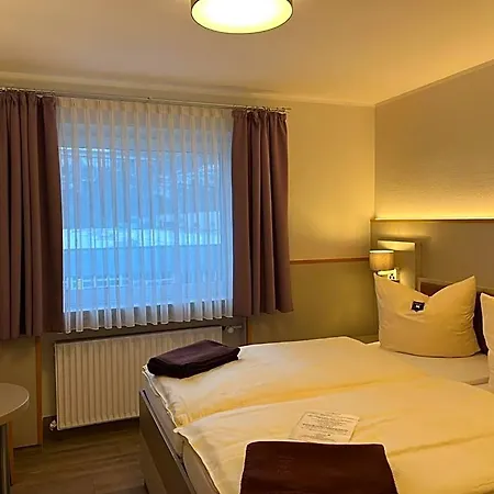 Hotel Stadt-gut-hotel Siegboot 3*