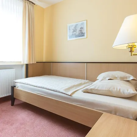 Hotel Stadt-gut-hotel Siegboot 3*