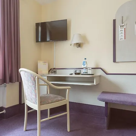 Hotel Stadt-gut-hotel Siegboot 3*